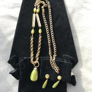 Vintage Sarah Coventry 1962 "Golden Avocado" Necklace & clip-on earrings set
